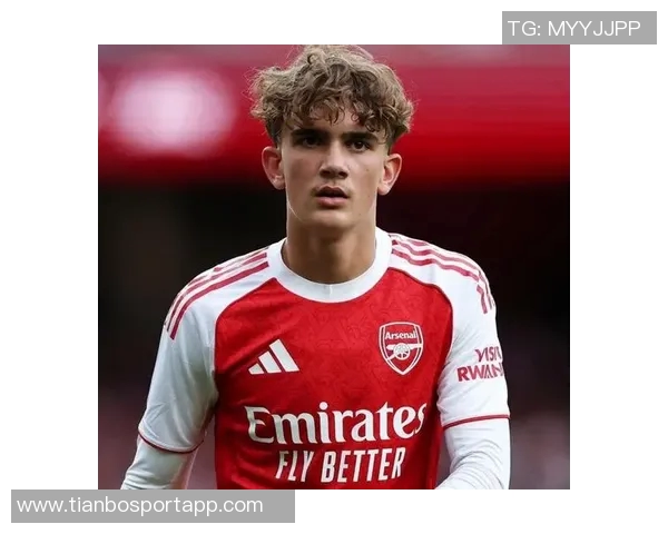 电讯报:科洛穆阿尼佩戴定制面具训练能否出战阿森纳仍未确定 电讯报:科洛穆阿尼佩戴定制面具训练能否出战阿森纳仍未确定