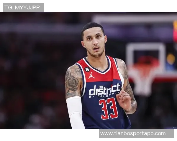 库兹马半场表现抢眼10投6中贡献13分6篮板2助攻并抢下3前场板