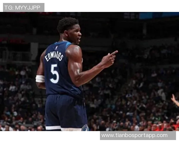 爱德华兹复出首战表现平平13投5中仅得15分正负值惨淡25
