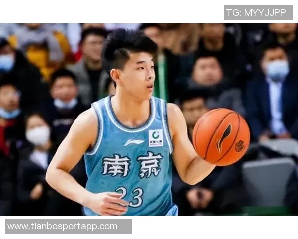 媒体人分析林葳表现出色20分钟得益于稳健进攻选择与防守提升 媒体人分析林葳表现出色20分钟得益于稳健进攻选择与防守提升